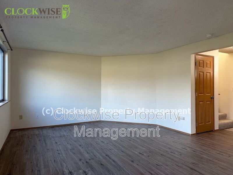Updated 3 Bd Townhome property image