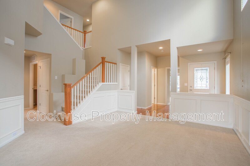 Beautiful Fife 4 BD with Bonus Rm+ Den, property image
