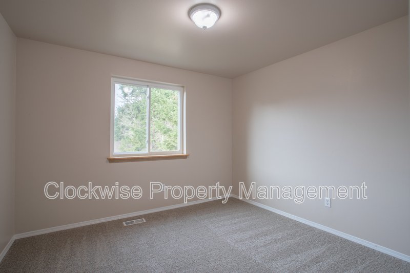 Wonderful Single Story Home 3 Bd, 2 Ba Frederickson property image