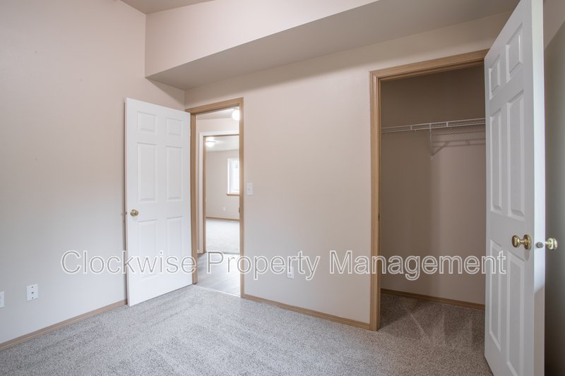 Wonderful Single Story Home 3 Bd, 2 Ba Frederickson property image