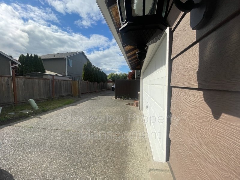 Wonderful Single Story Home 3 Bd, 2 Ba Frederickson property image