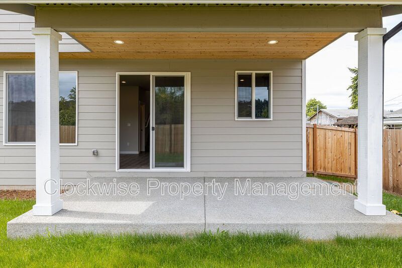New Orting Home, 3 Bd + Den, 2 Car Garage! property image