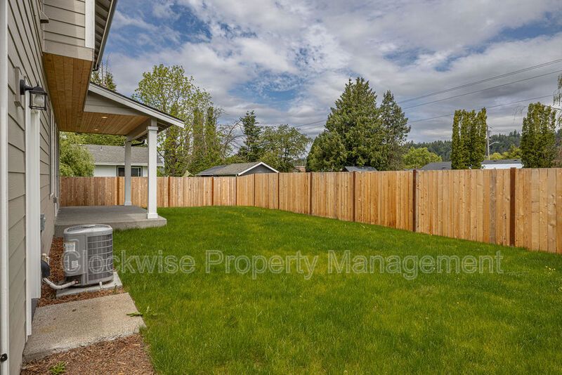 New Orting Home, 3 Bd + Den, 2 Car Garage! property image