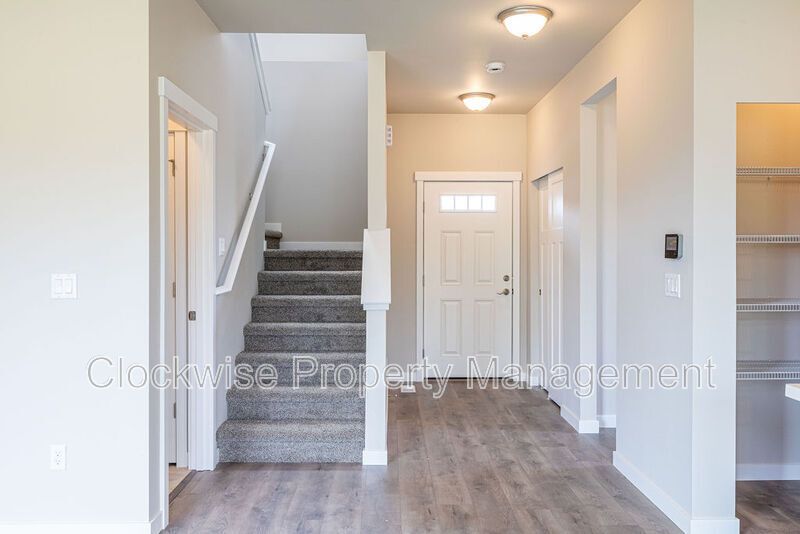 New Orting Home, 3 Bd + Den, 2 Car Garage! property image