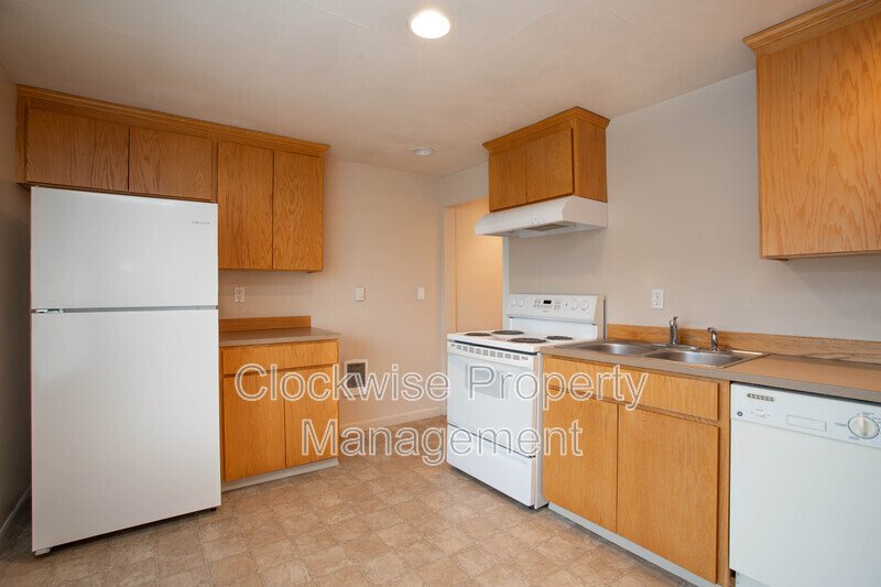 2 Bd, 1 Ba  Sumner 4-plex property image