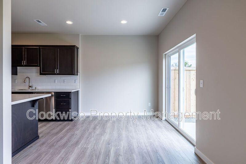 New 4 Bd Duplex, 2 Car Garage, Orting NEW PRICE! property image