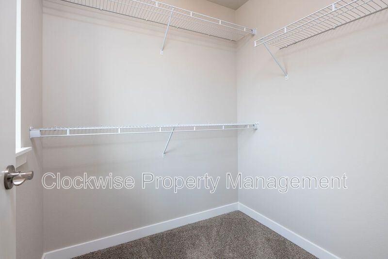 New 4 Bd Duplex, 2 Car Garage, Orting NEW PRICE! property image