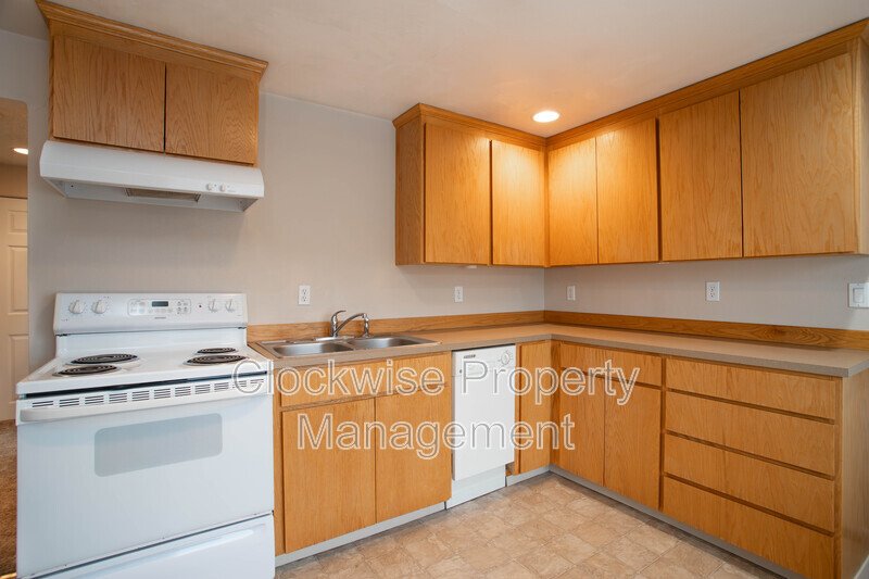 2 Bd, 1 Ba  Sumner 4-plex property image