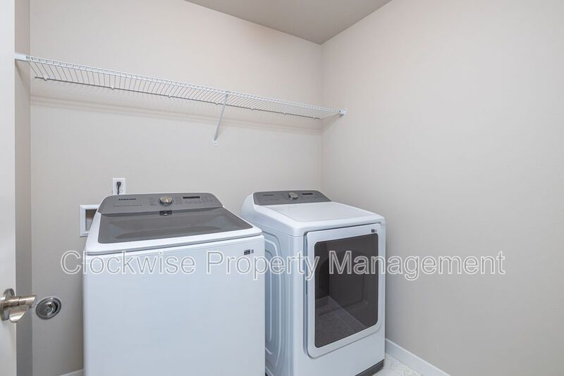 New 4 Bd Duplex, 2 Car Garage, Orting NEW PRICE! property image