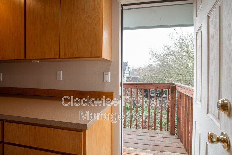2 Bd, 1 Ba  Sumner 4-plex property image