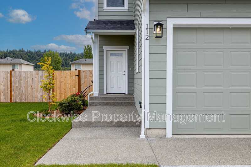 Gorgeous NEW 4 BR Duplex in Downtown Orting 2 car garage PLUS A/C property image